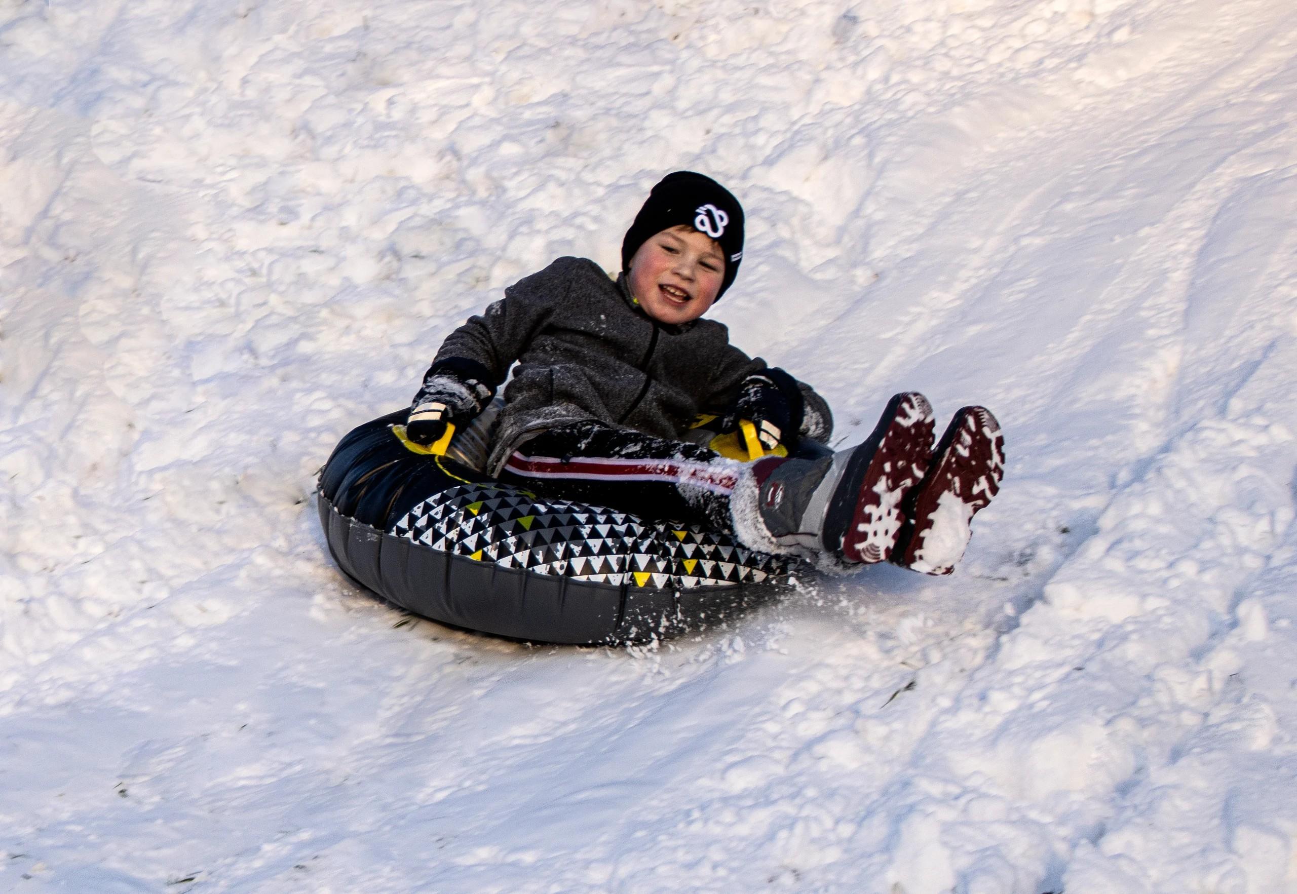 Snowtube Schneegleiter Schlitten Bob Rodel Reifen Snow Tube Rodelreifen